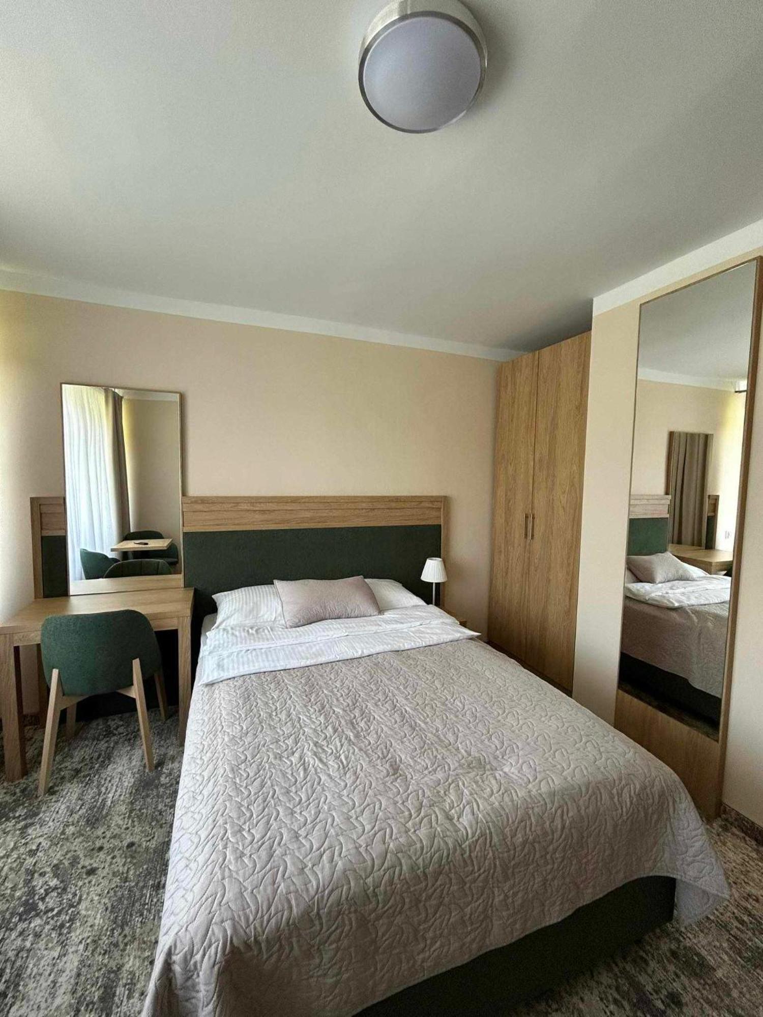 Zem-Tourist Hotel พุสท์โคโว ภายนอก รูปภาพ